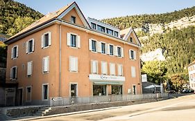 L'Auberge De Noiraigue